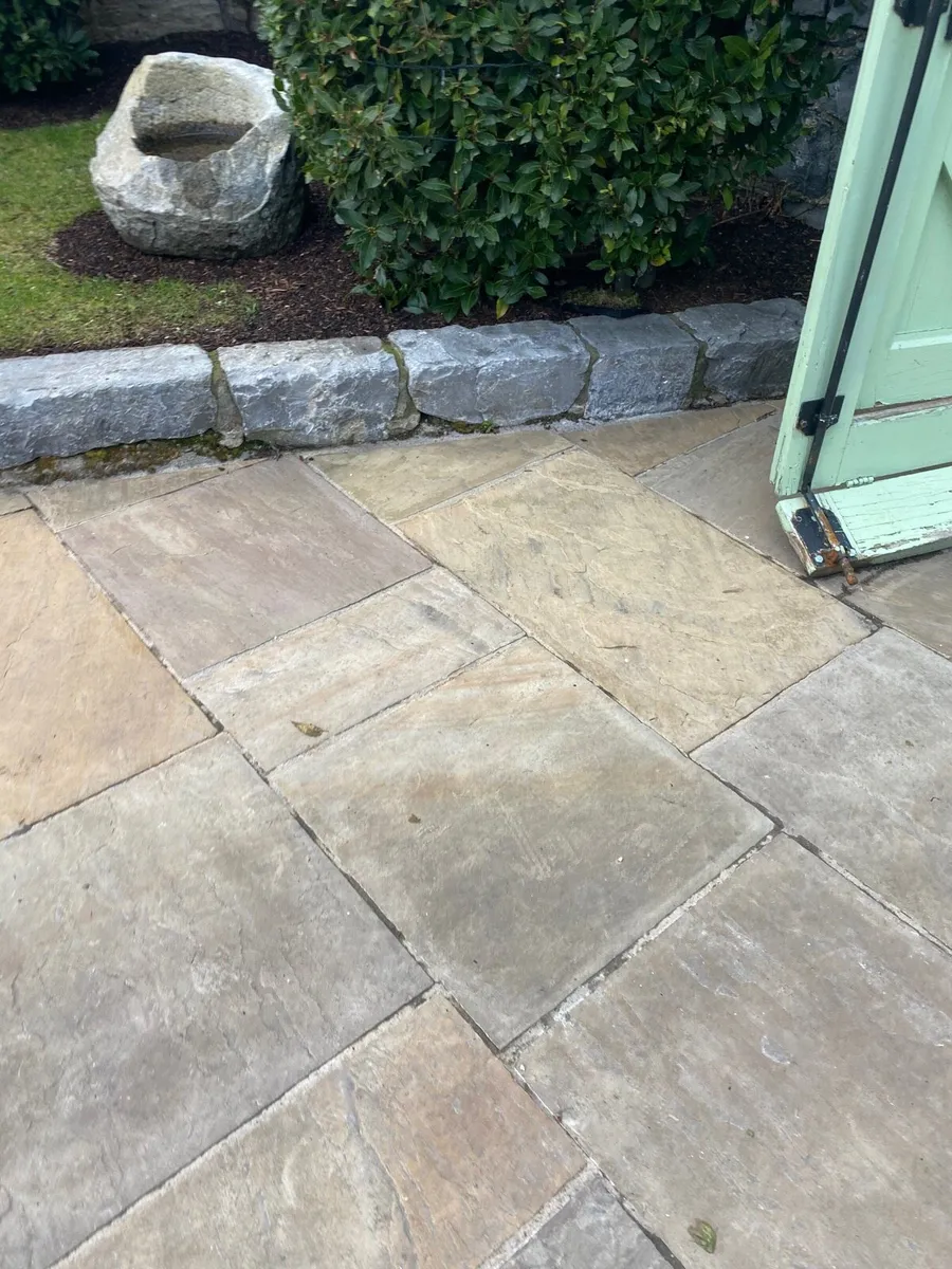 Old Galway limestone 6” Kerbs - Image 1