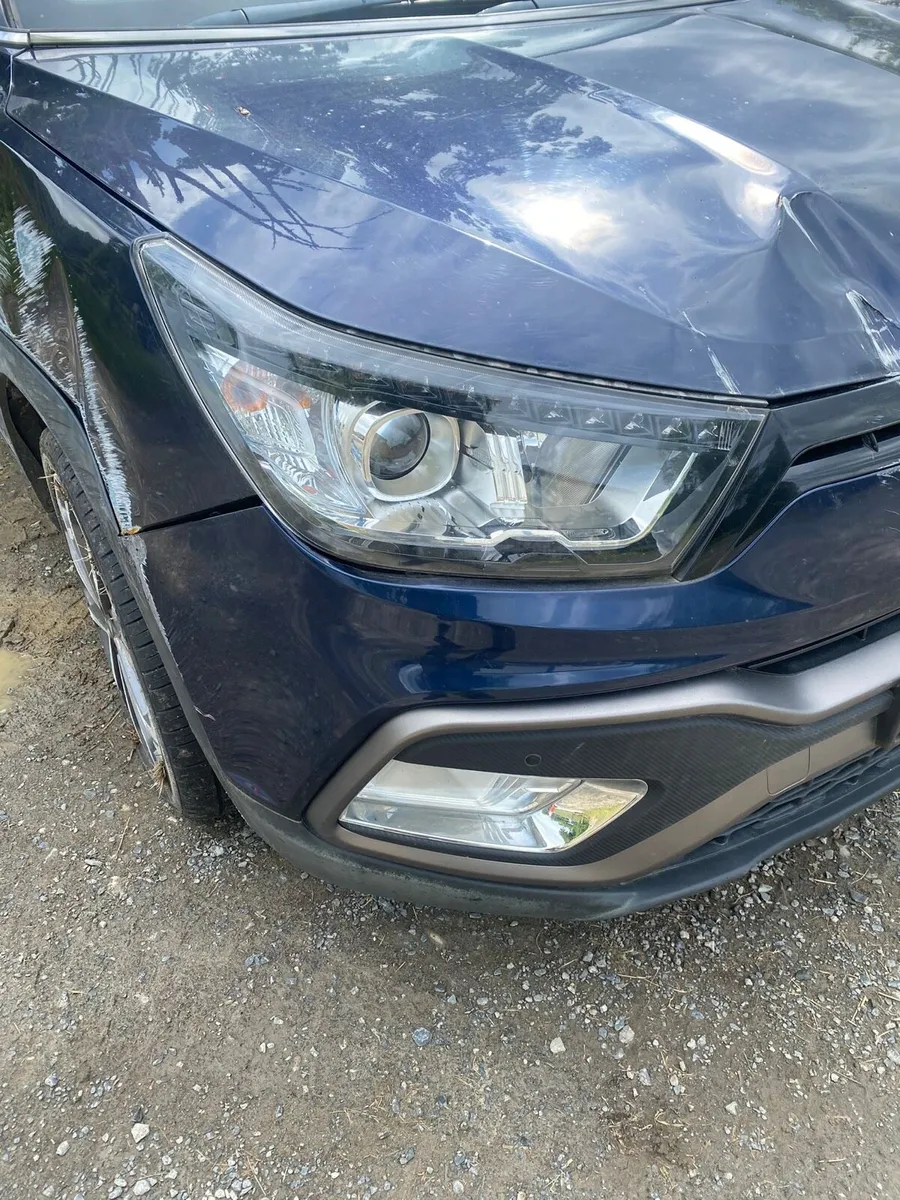 2017 SSANGYONG TIVOLI VREAKING PARTS - Image 2