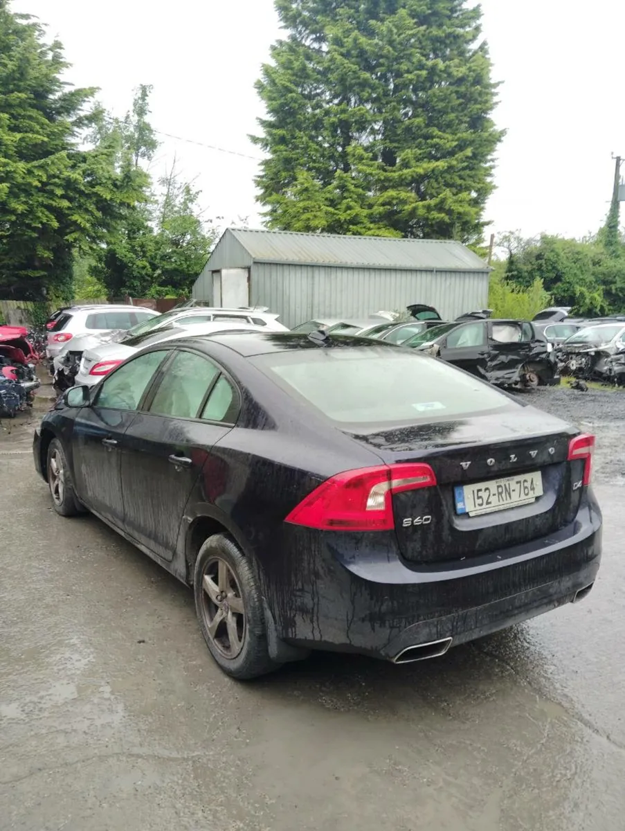 Breaking Volvo S60 2.0d d4204t14 - Image 3