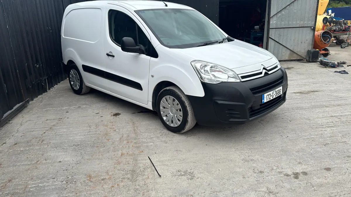 2017 Low Milage Citroen Berlingo Finance Available - Image 3