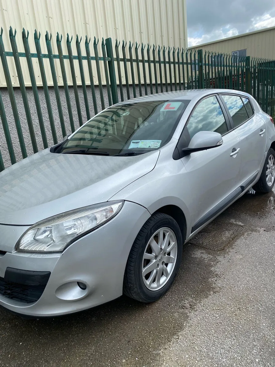 Renault Megane 1.5dci for breaking - Image 2