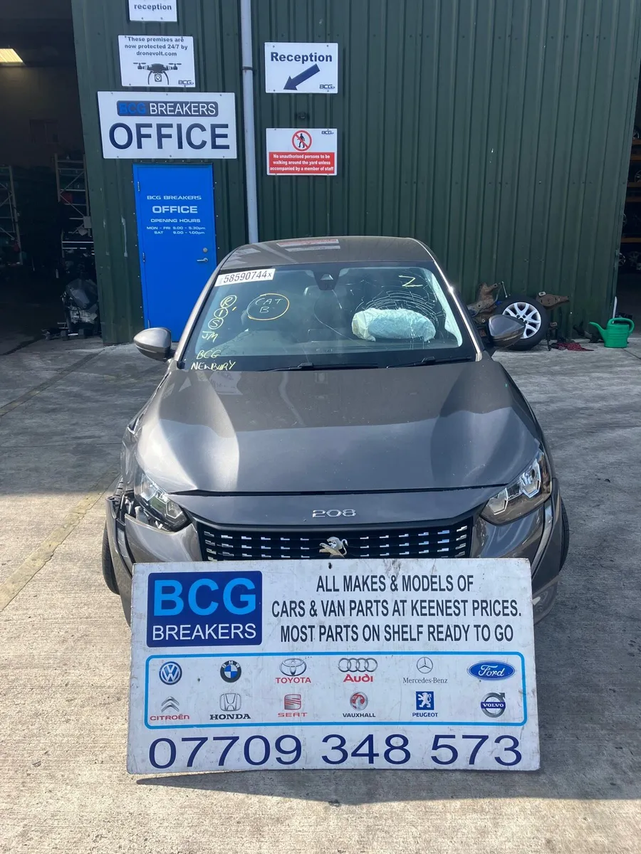 2022 Peugeot 208 parts breaking BCG