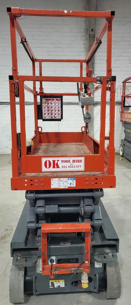 Electric Scissors Lifts & Hoists - Image 4