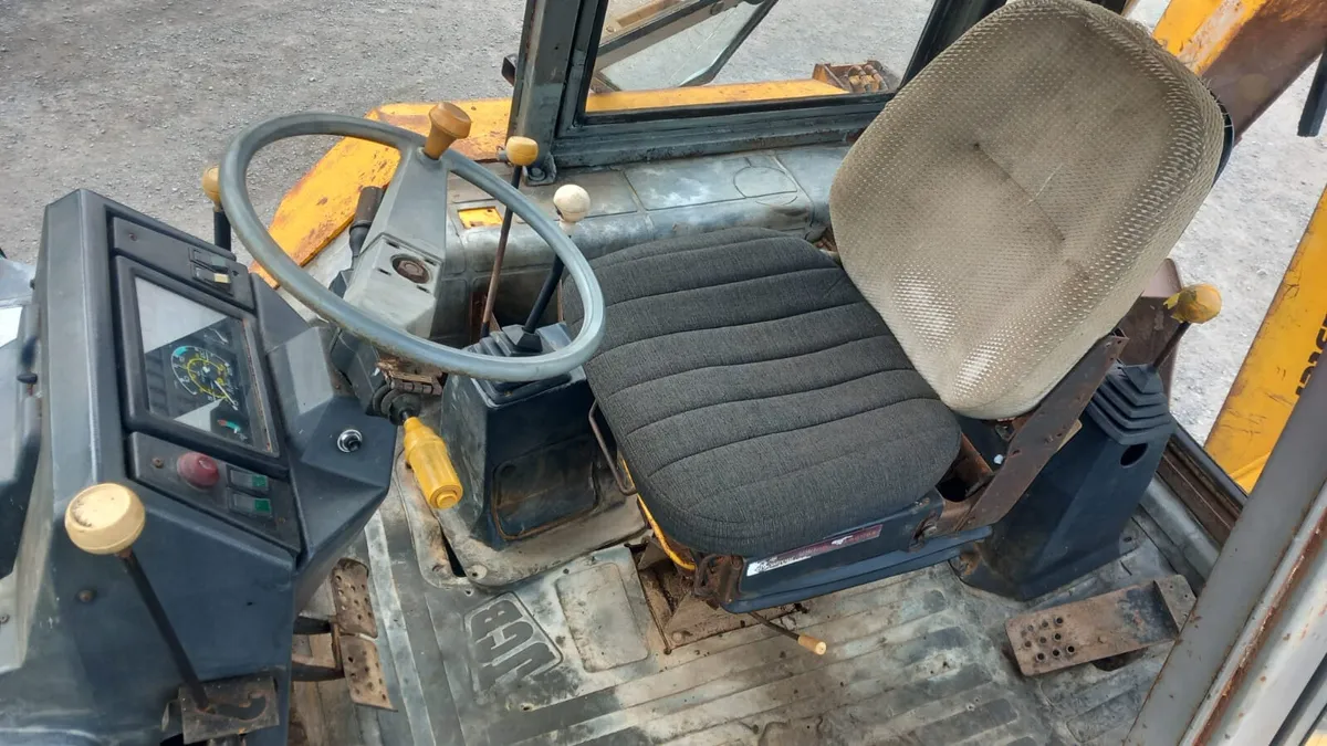 JCB 3CX Digger Loader - Image 3