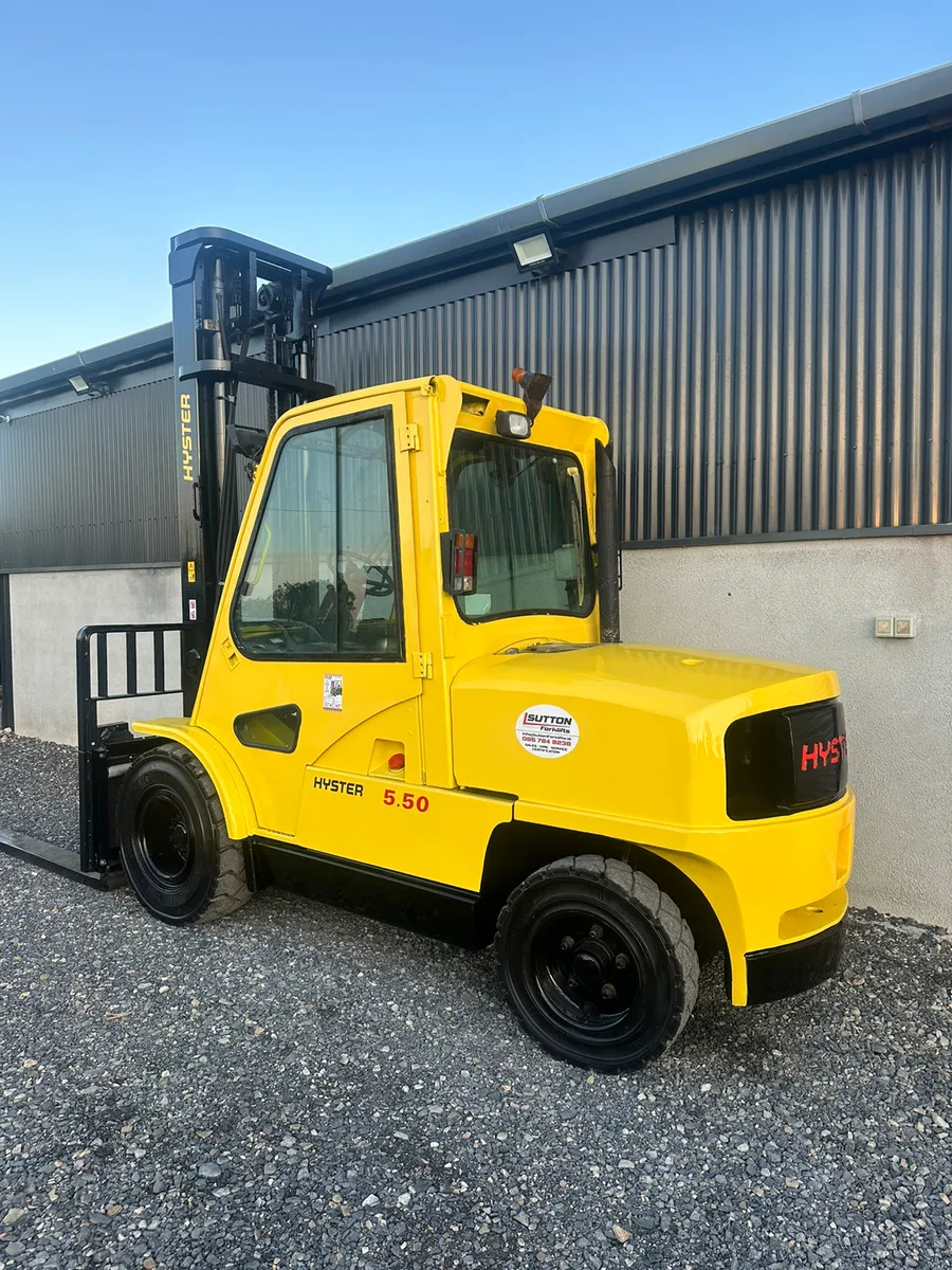 Hyster H5.50XM Forklift - Image 3
