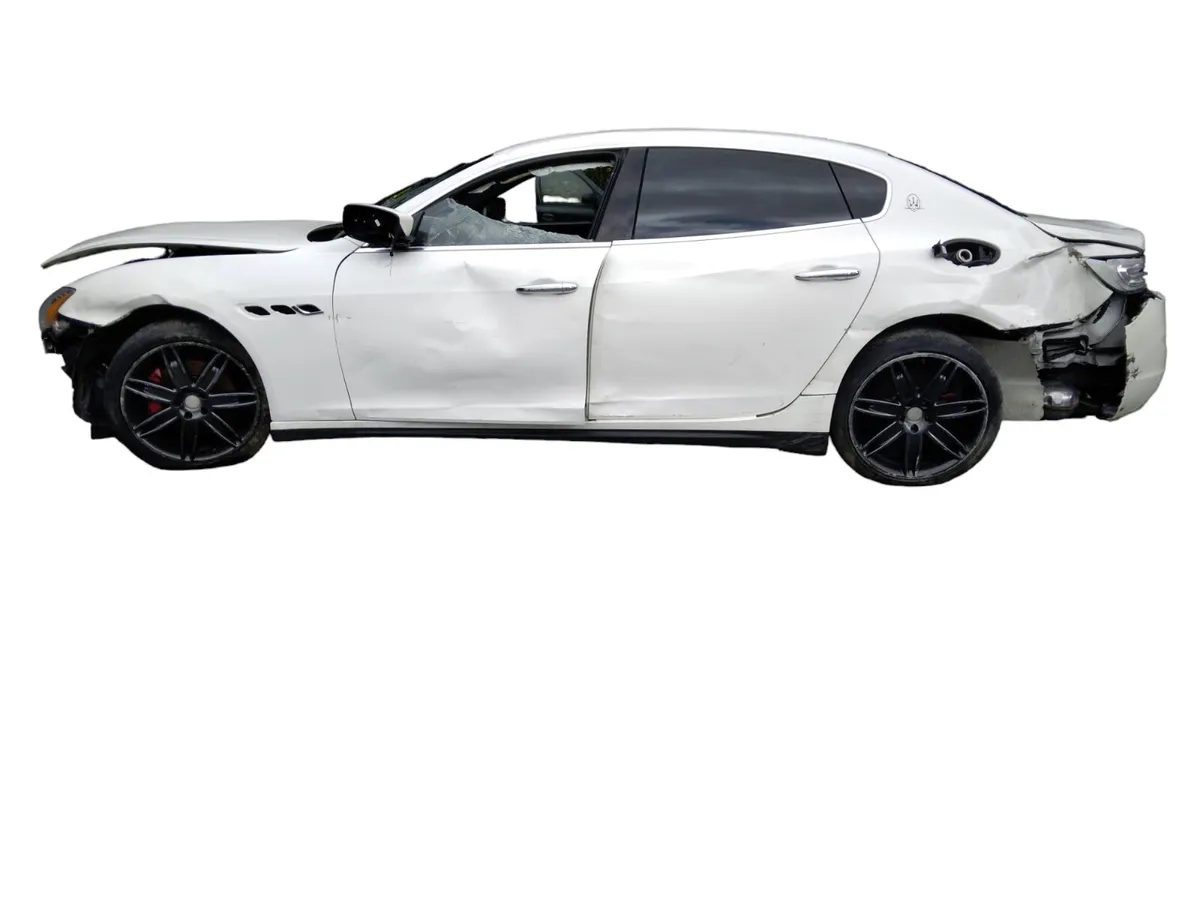 2015 MASERATI QUATTROPORTE For Breaking/Dismantli - Image 2