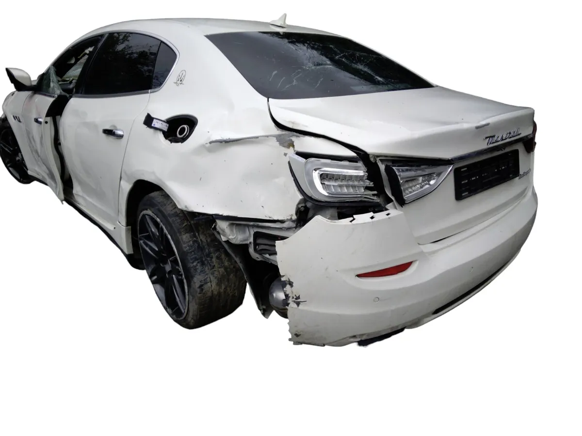 2015 MASERATI QUATTROPORTE For Breaking/Dismantli - Image 3