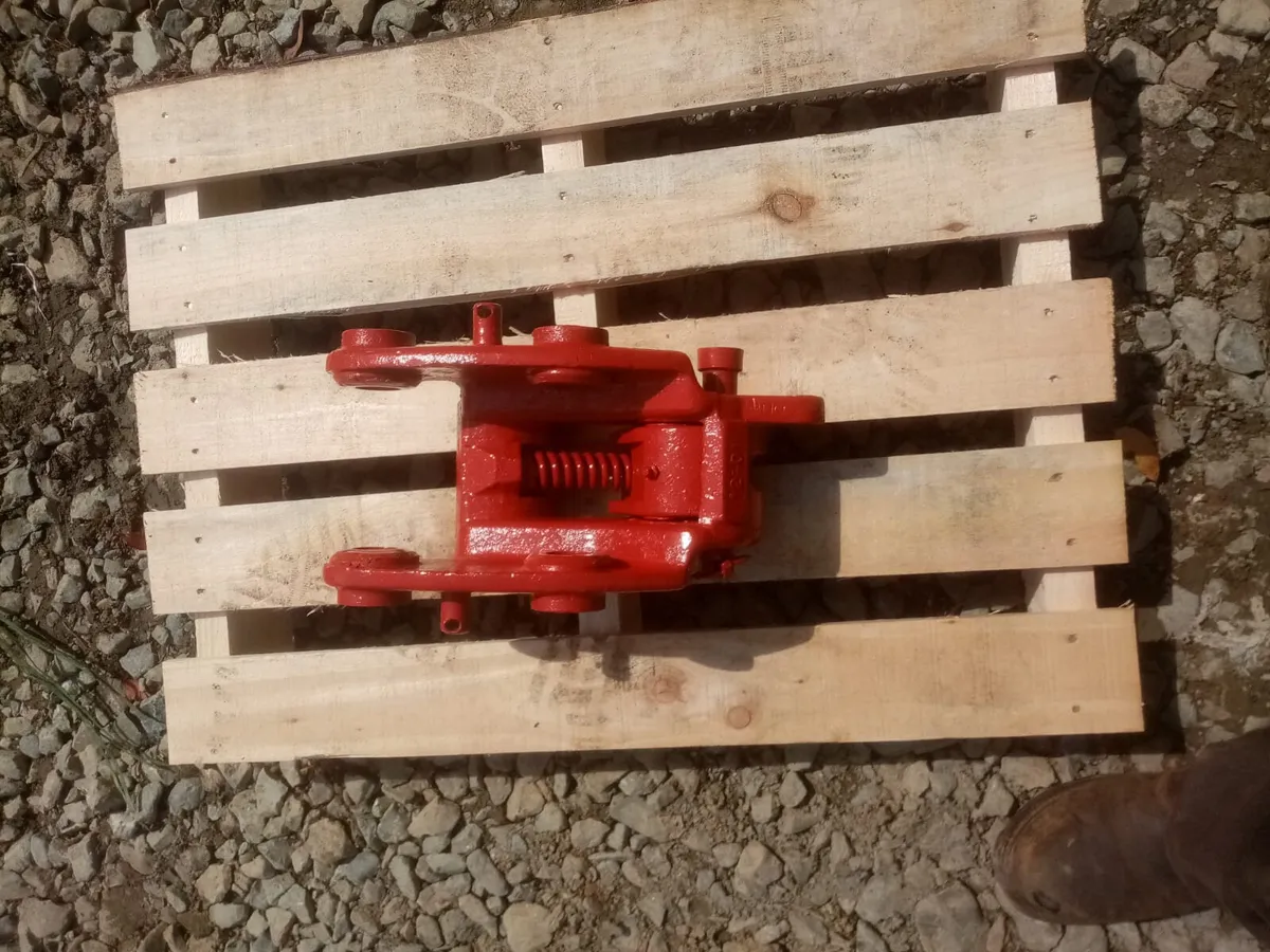 Miller spring hitch u25 or kx61 - Image 2