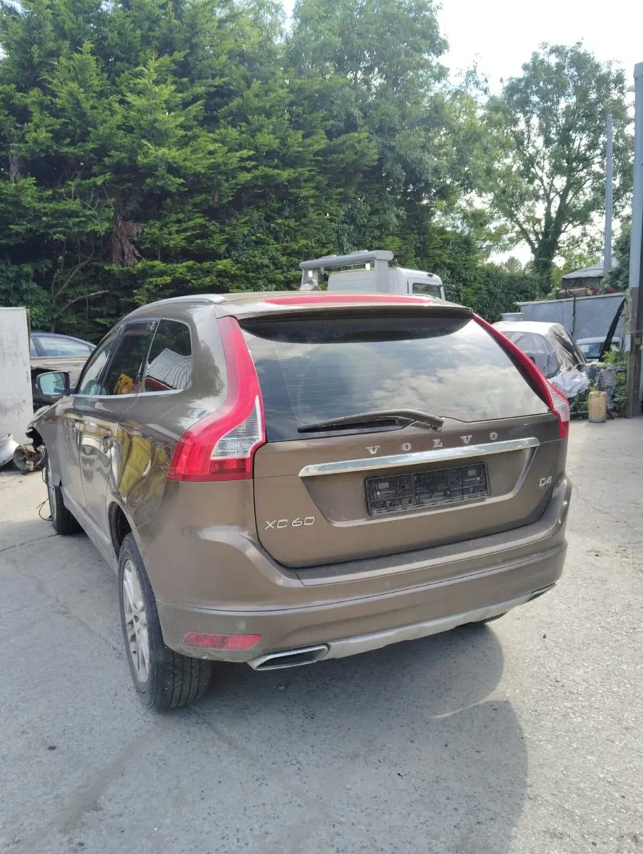 Breaking Volvo XC60 2016 d4 - Image 3