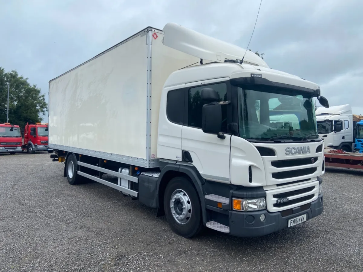 2016 Scania P250 4x2 Box lorry - Image 2