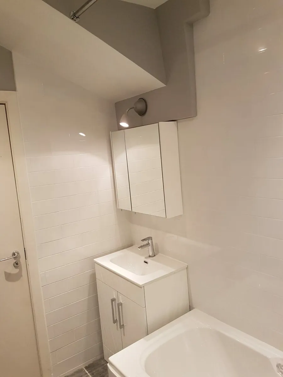 Bathroom renovation/Tiling Renovation - Image 3