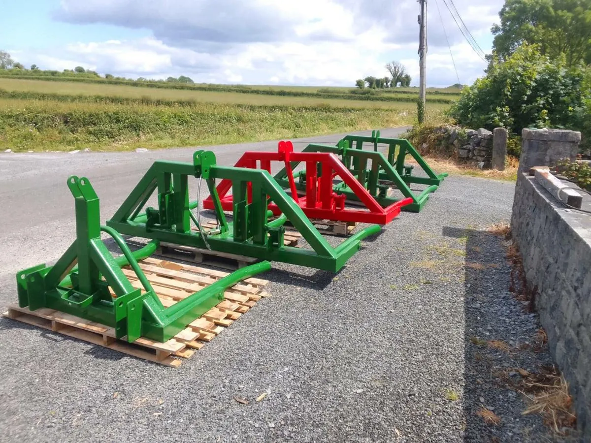 Bale handlers - Image 1