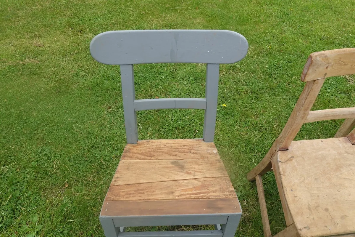 3 vernacular chairs - Image 3