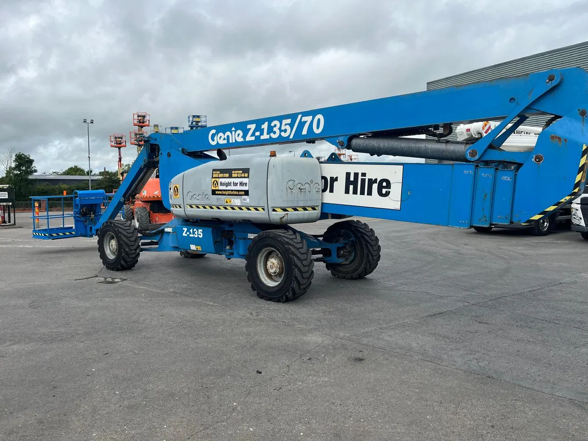 Genie Z135  - 43 m Artic Diesel Superboom - 2011 - Image 3