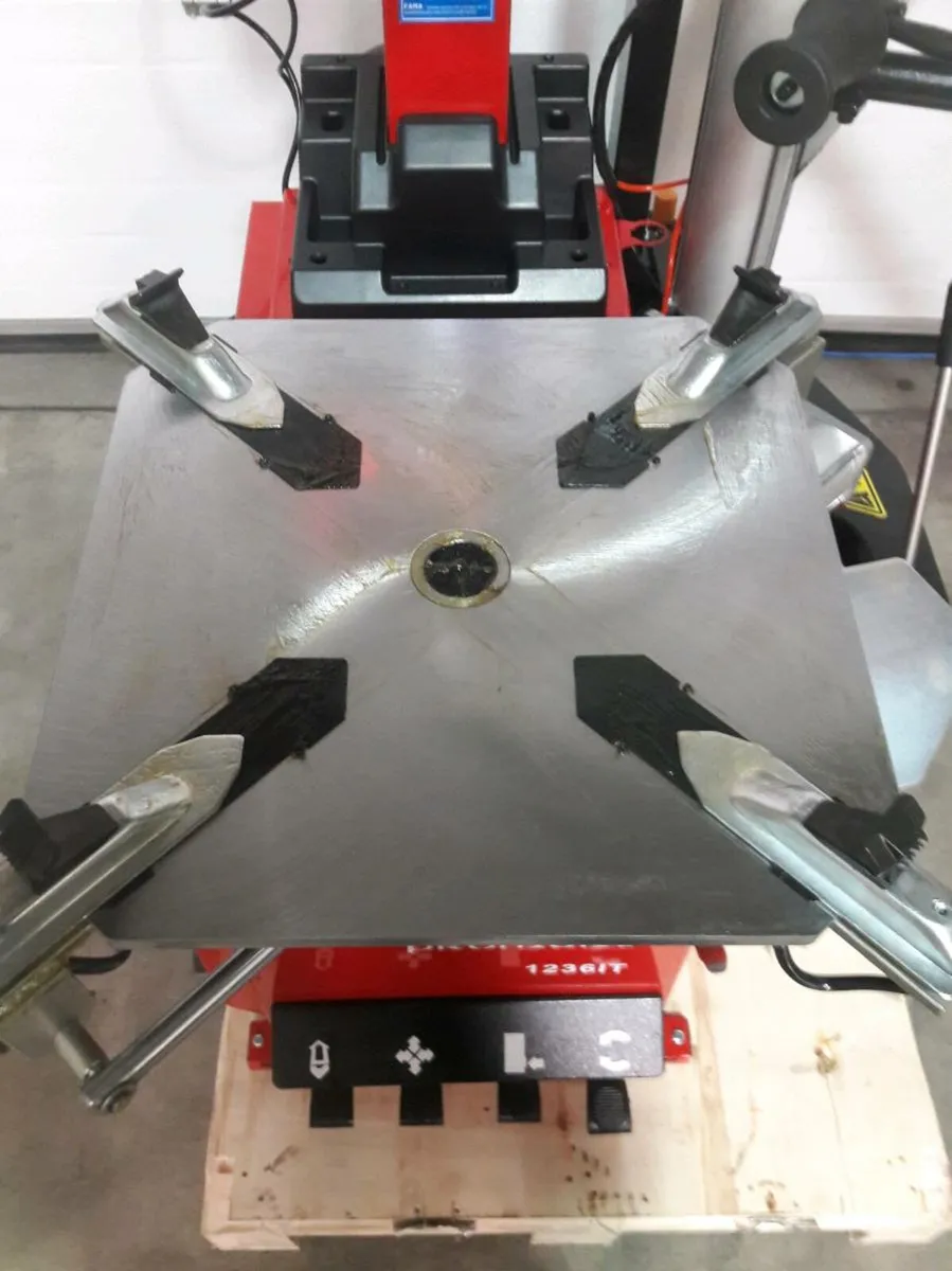 Patch Tyre changer 26" Fully automatic - Image 3