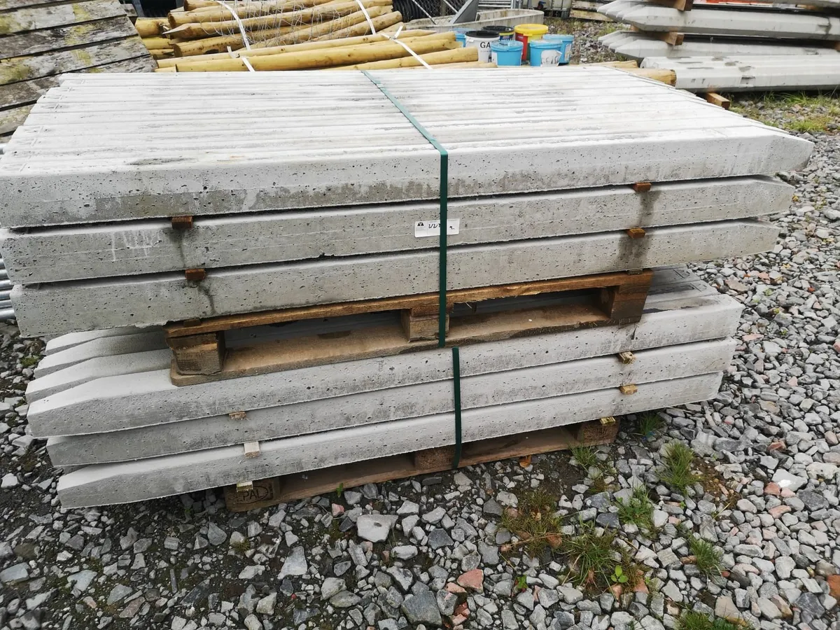 Moore Concrete Fence posts - Image 1