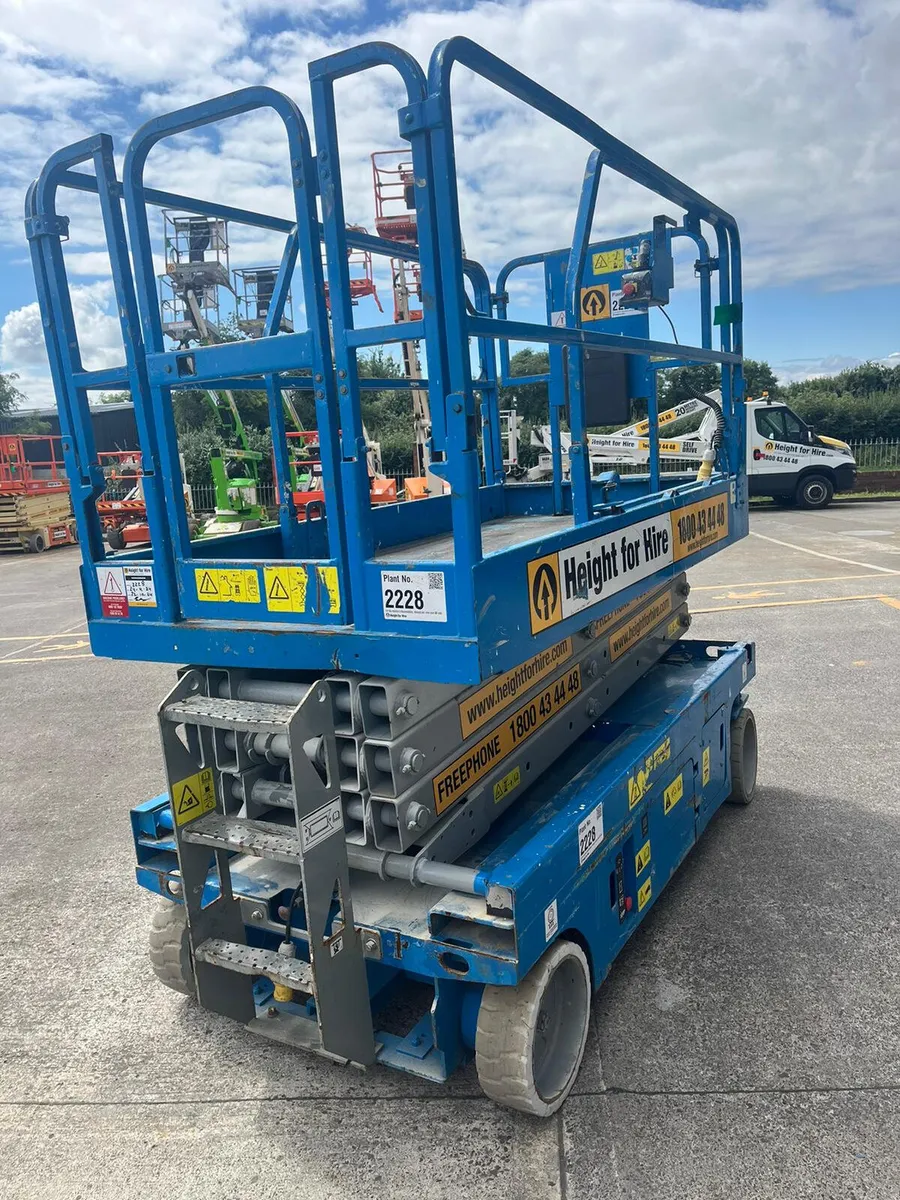 Genie GS2646 - 8 m Battery Scissor - Image 4