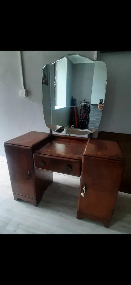 Antique dressing table