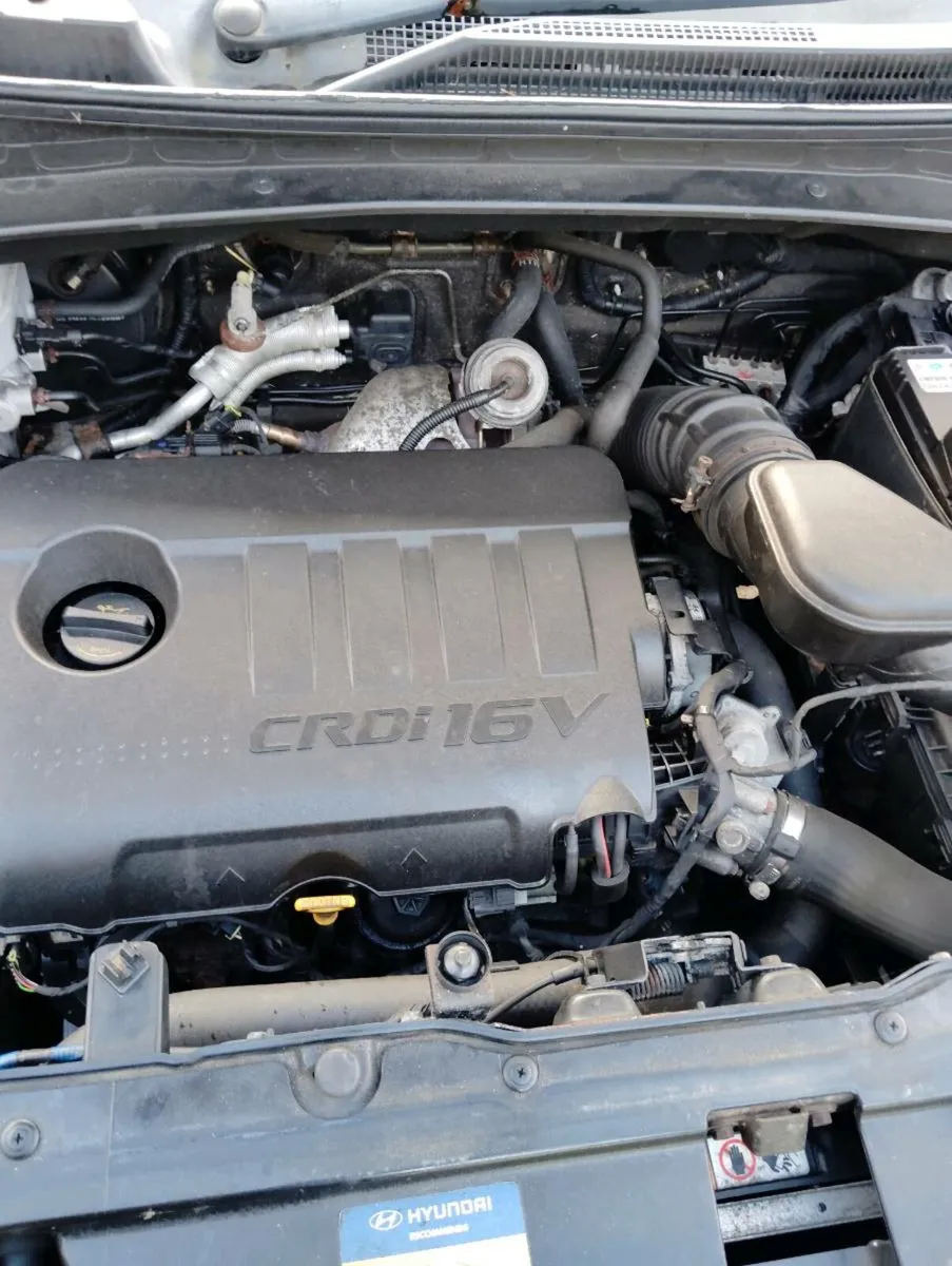 Breaking Hyundai ix35 2015 1.7crdi - Image 4