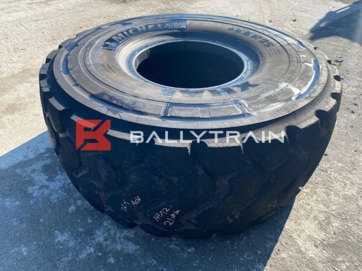 Michelin XHA2 26.5 x 25 Earthmover Tyres - Image 4