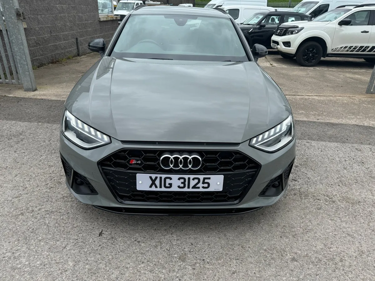 LATE 2020 AUDI A4 AVANT S4 BLACK EDITION  TDI - Image 2