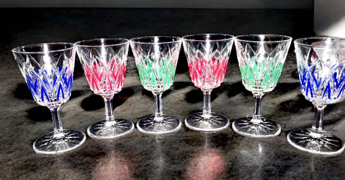 Superb 1970 VMC Reims Harlequin crystal glasses
