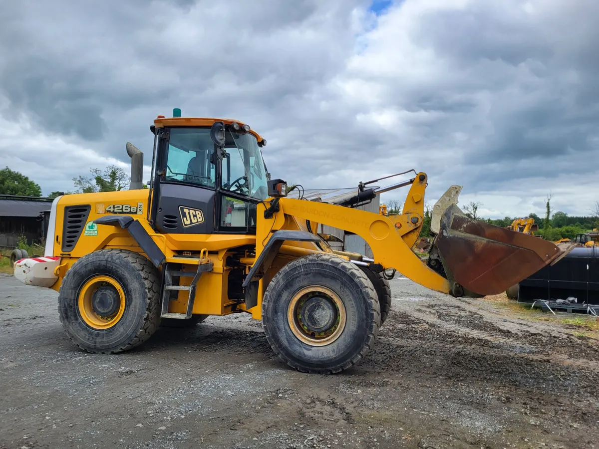 JCB 426 Loading Shovel - Image 2