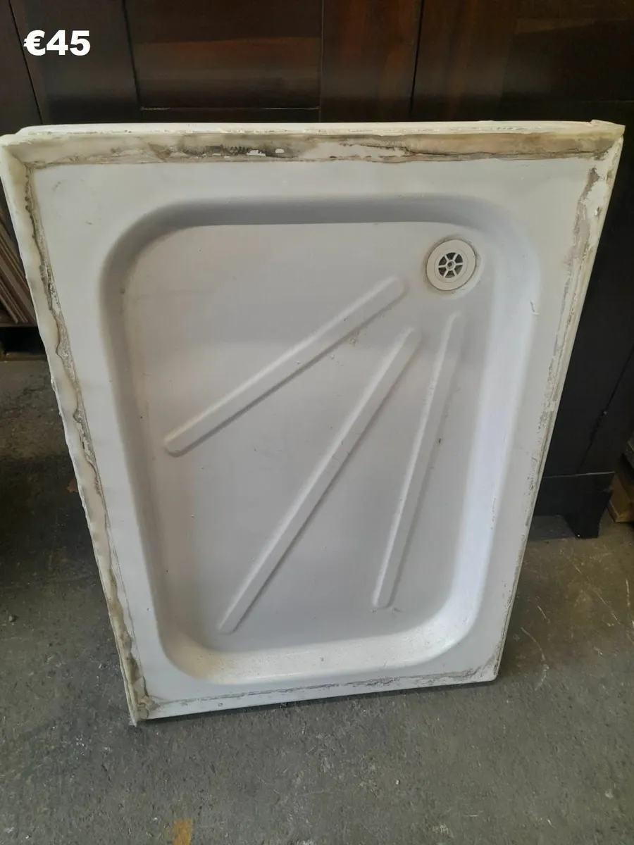 Shower trays - Image 1