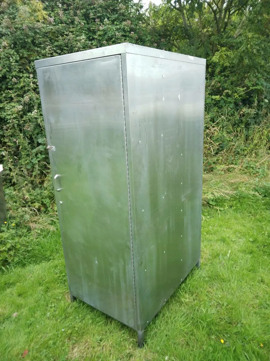 Stainless sinks, shelving etc - Image 4