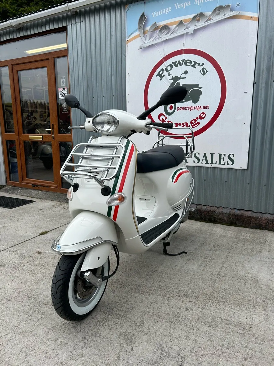 Vespa 50cc to order . Ride with car license - Image 1