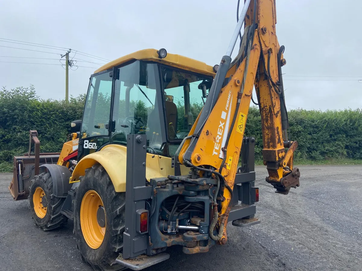 Terex 860 Digger Loader - Image 3