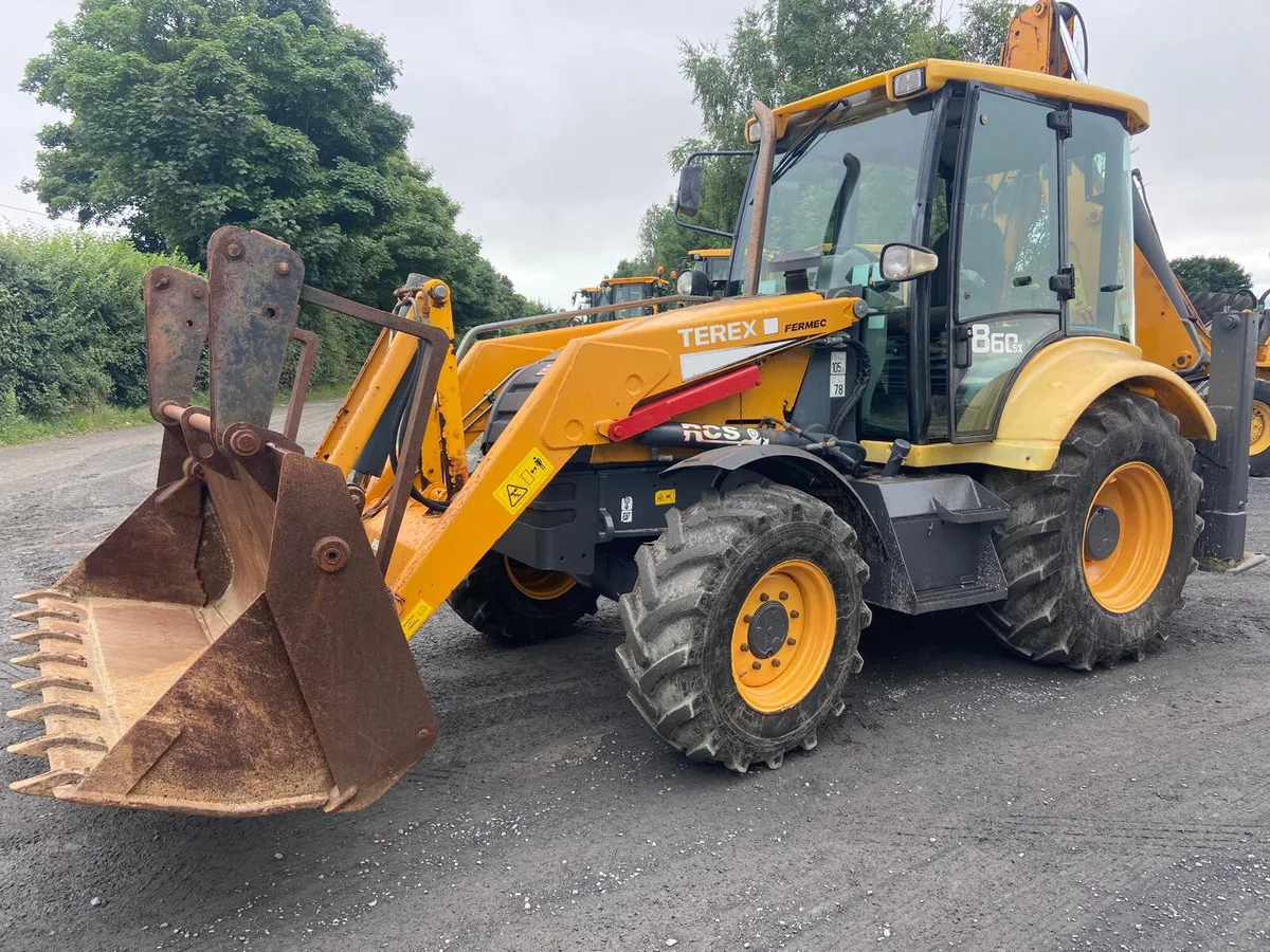 Terex 860 Digger Loader - Image 1