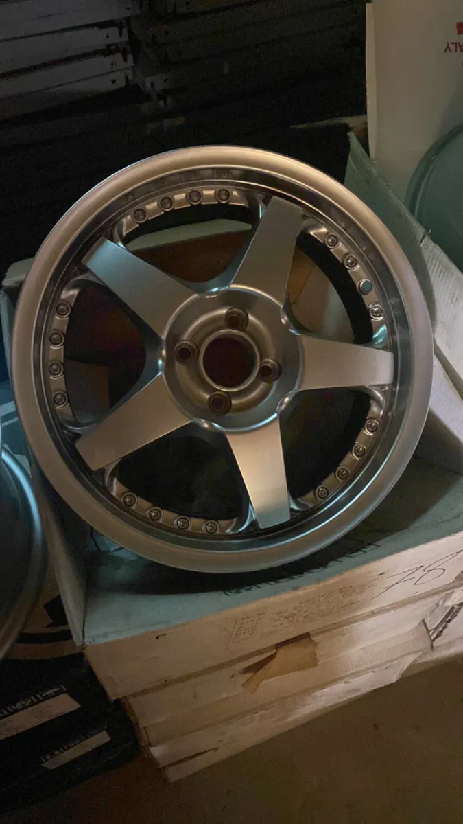 4x100 17” Alloys clear out - Image 1