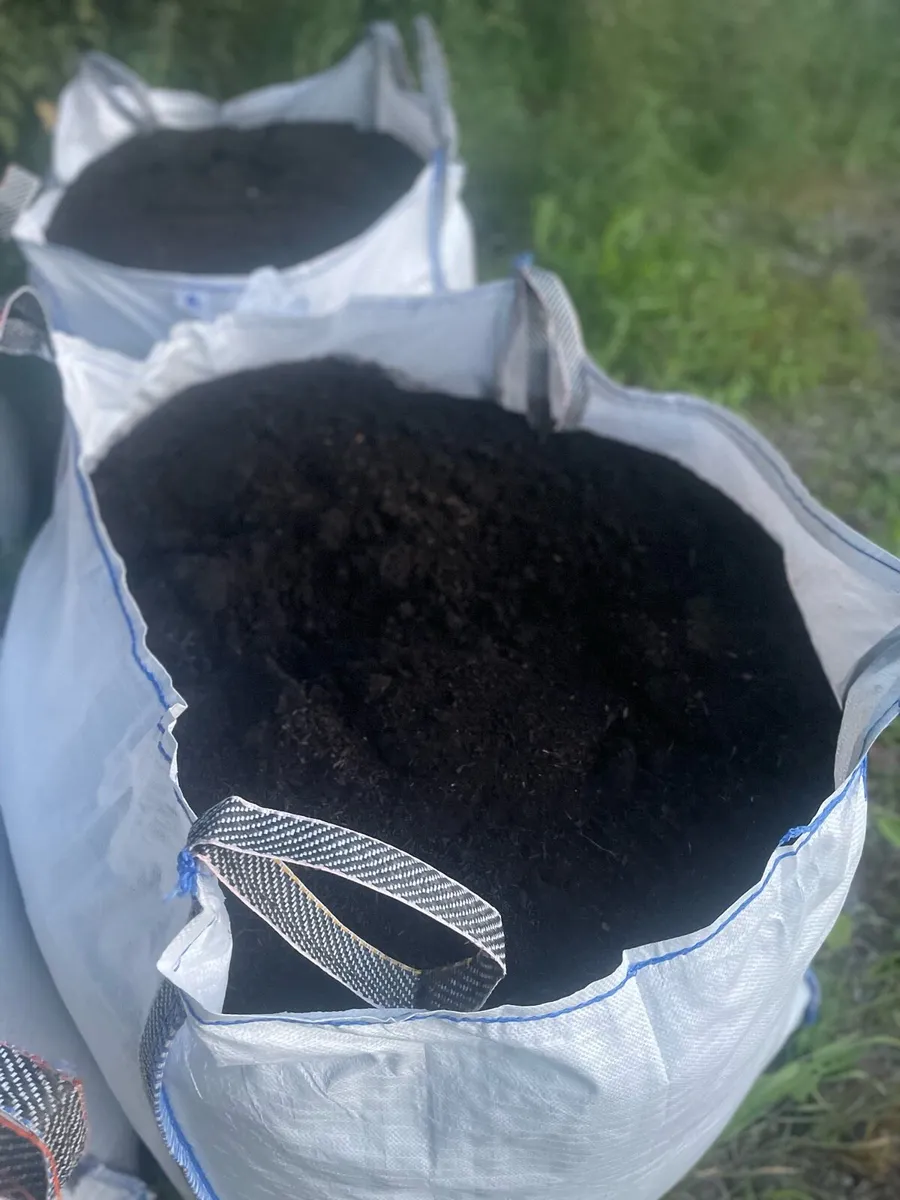 Bulk bags of compost - Image 3
