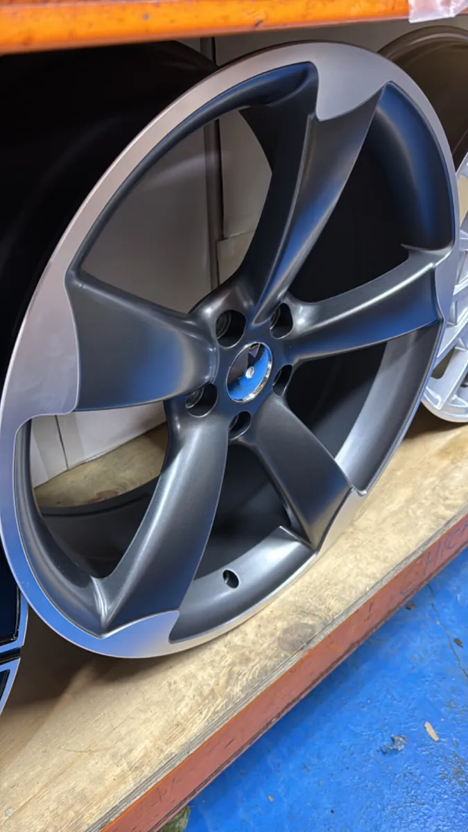 19” deep concave ttrs alloys & tyres - Image 1