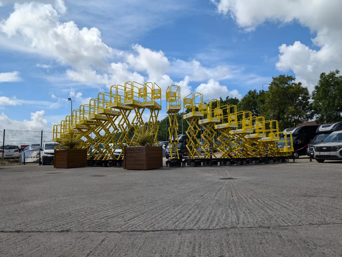 2020 Youngman Boss X3X One Man Push Around Scissor - Image 3