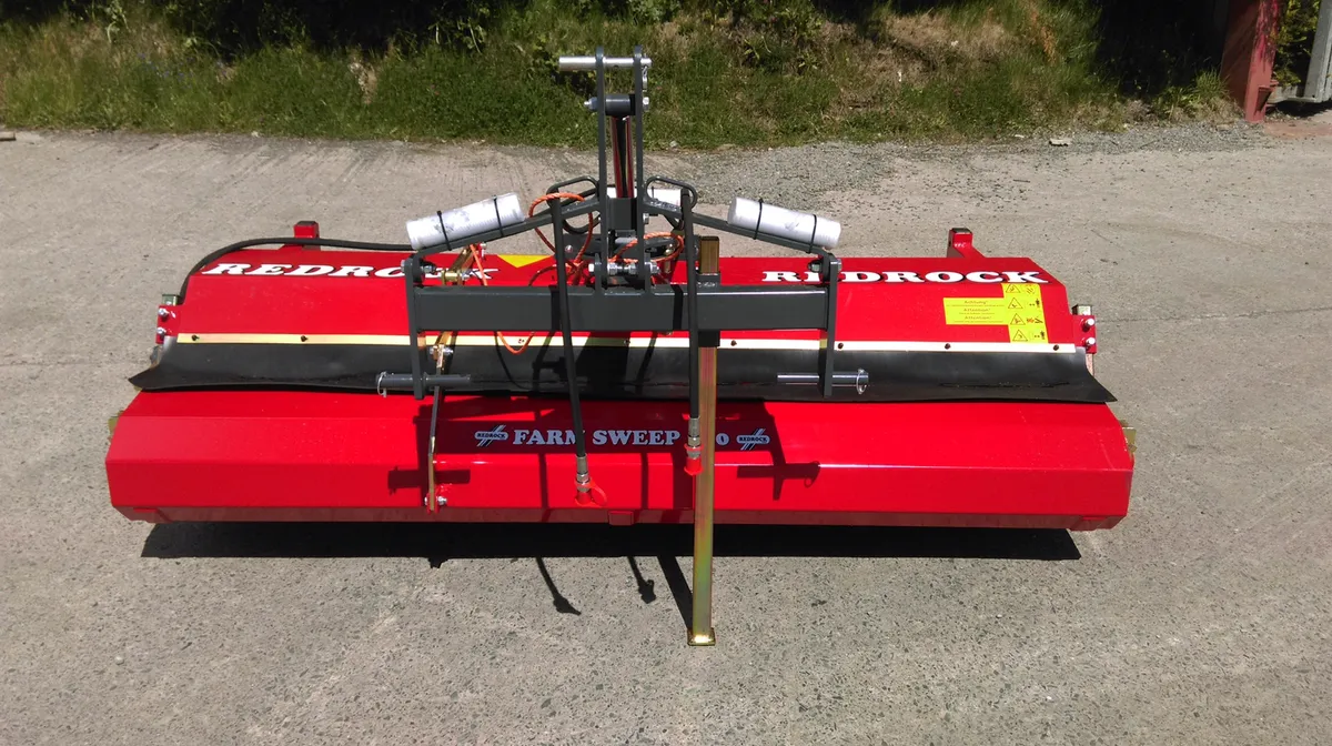 Redrock road sweeper - Image 1