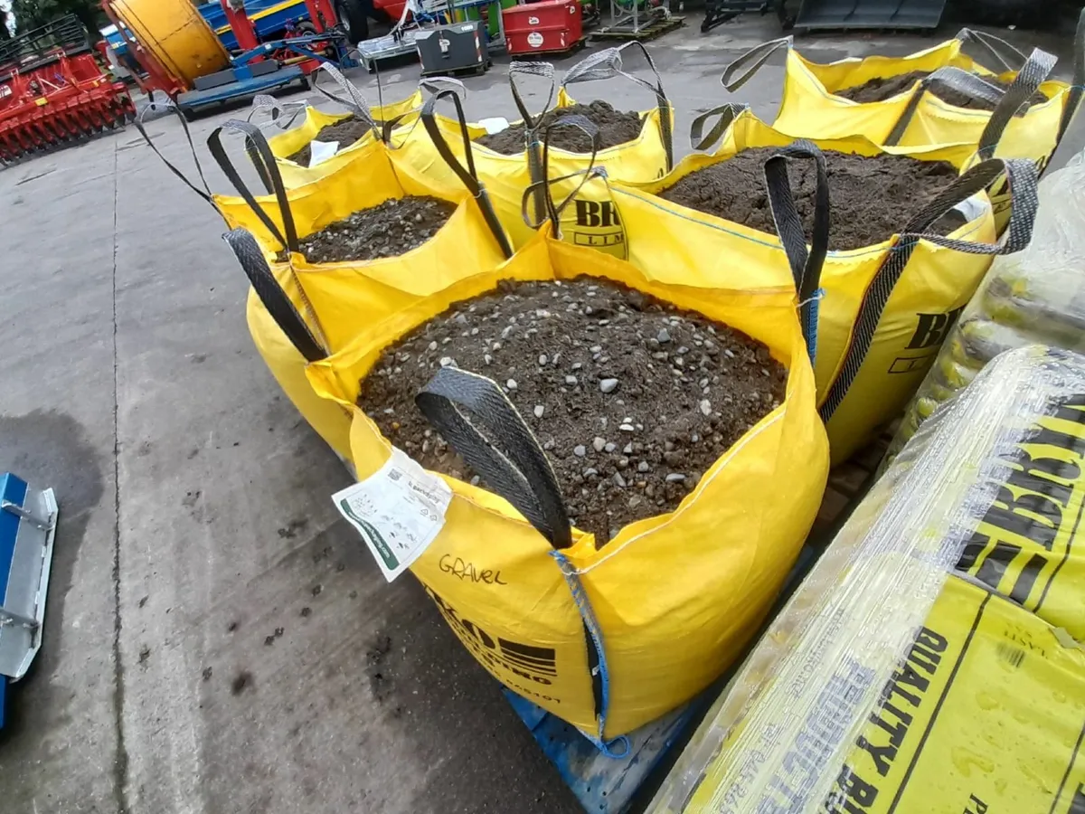 804 , gravel and SAND - Image 1