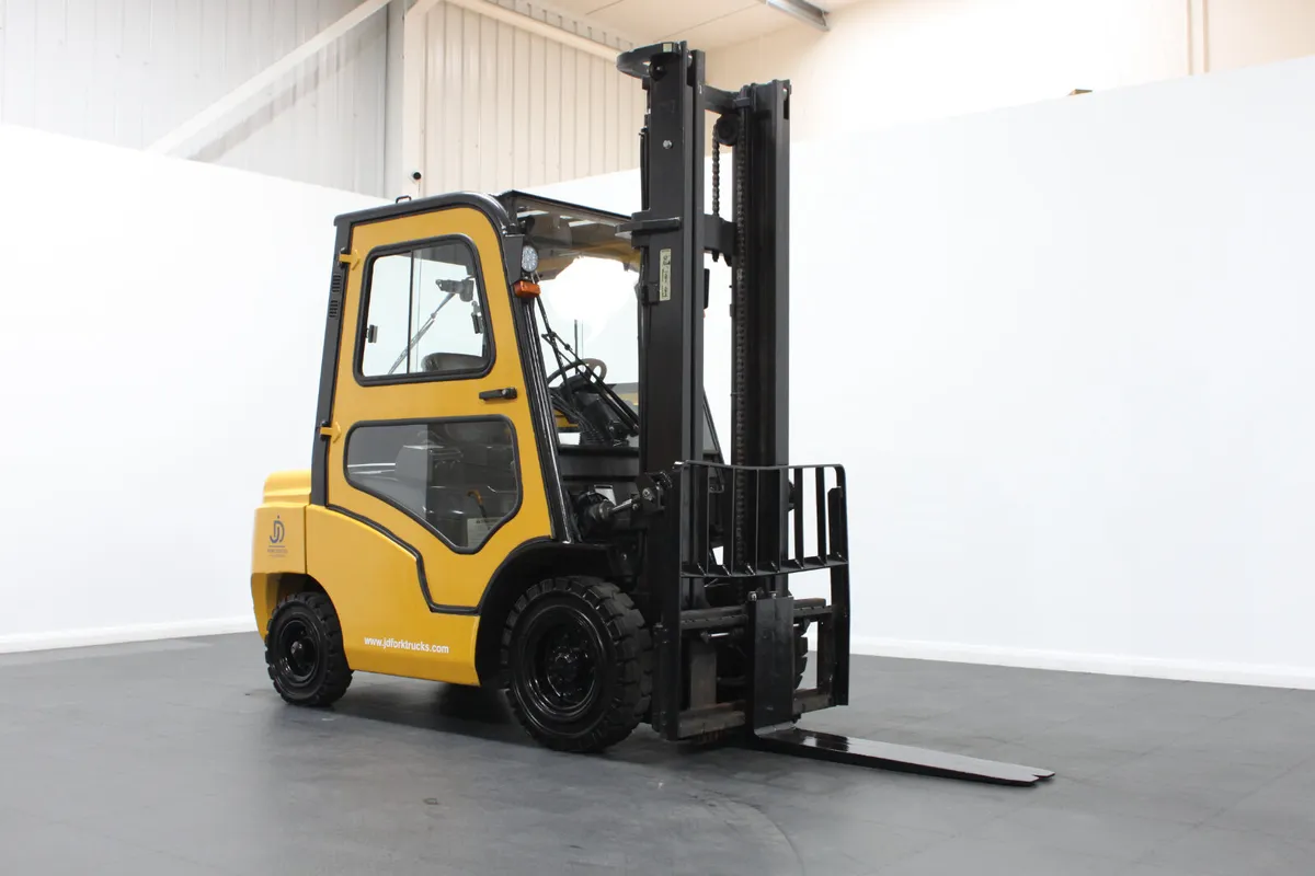 EP -CPCD25 2.5T Counterbalance Forklift & Full Cab - Image 4