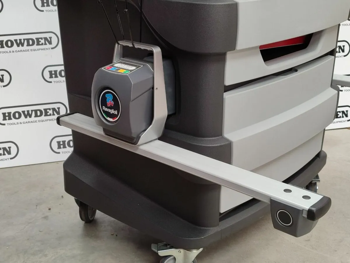 RAV 8CCD Car Tire Wheel Alignment System - Image 3