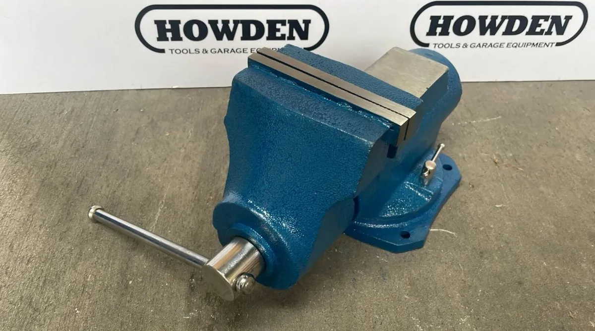 HTM Swivel Base Cylindrical Design Bench Vice - Image 3