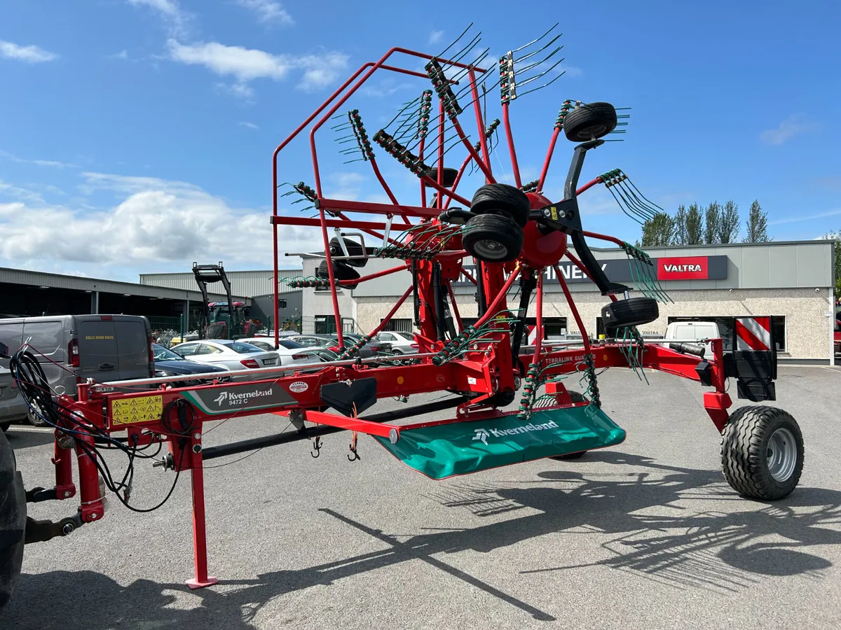 9472C Kverneland Rake - Image 1