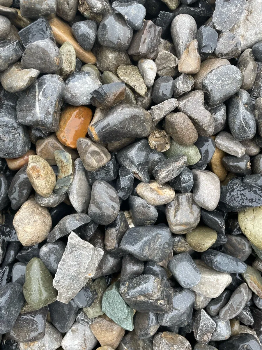 Gravel - Image 2