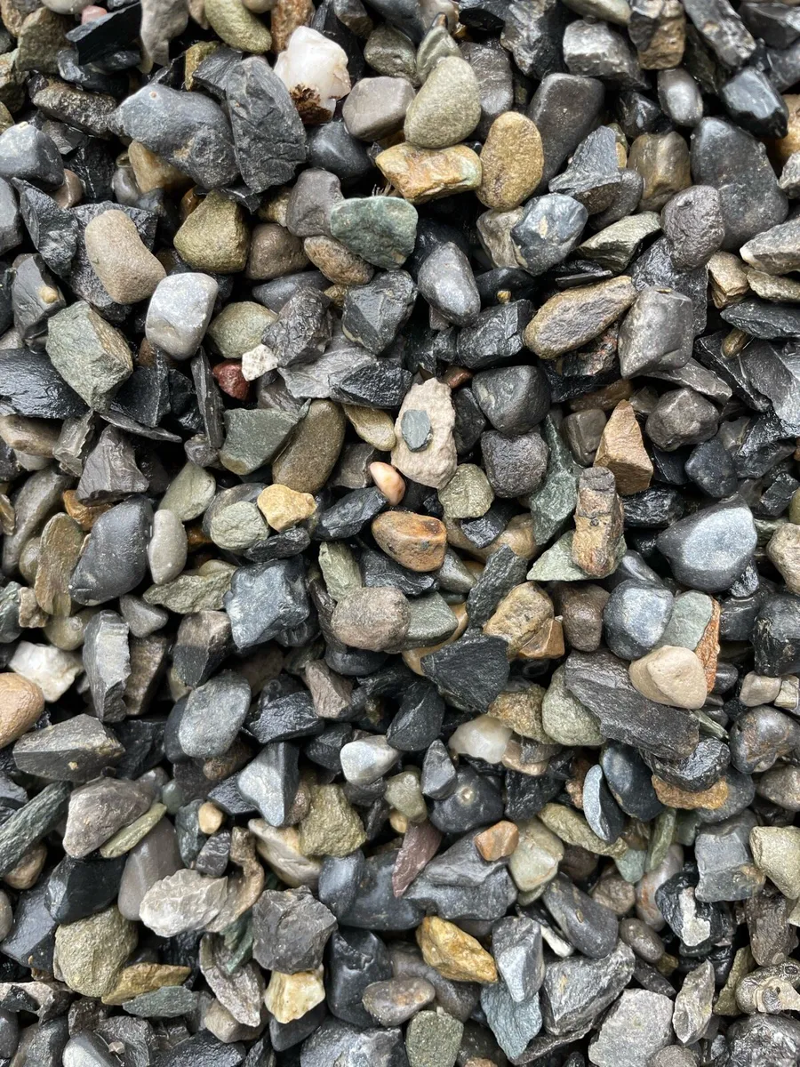 Gravel - Image 2