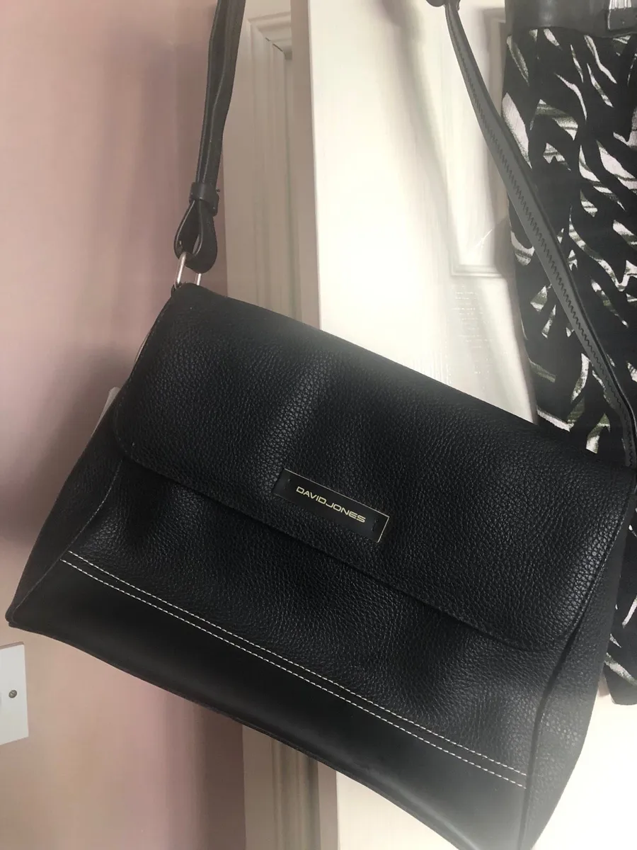 Ladies hand bag - Image 1