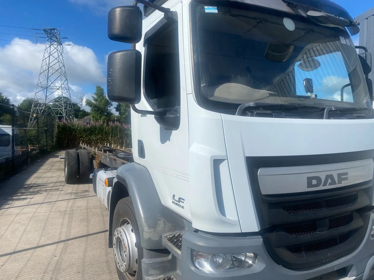 DAF LF55 280BHP 2014 chassis & cab - Image 3