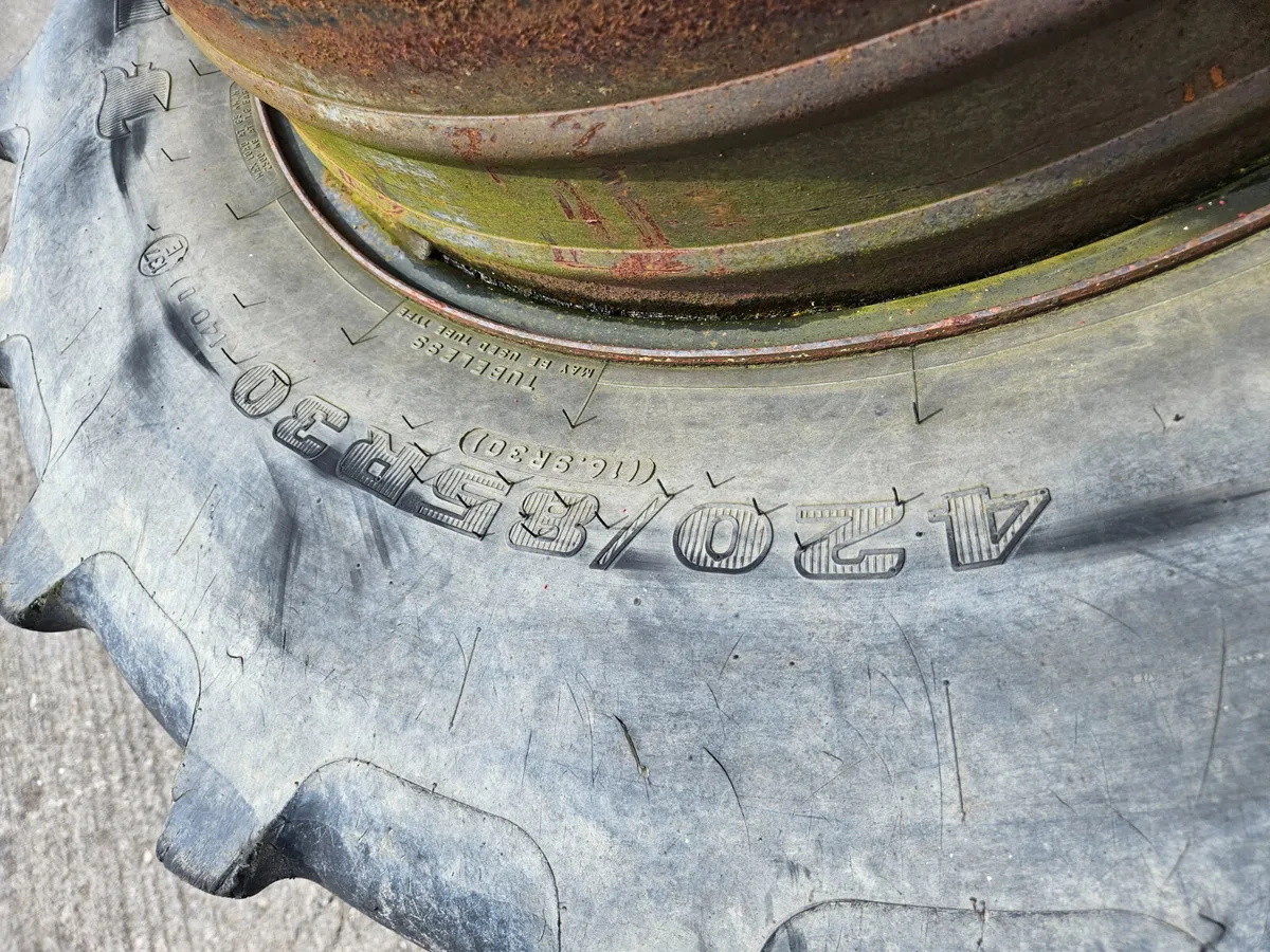 STOCK DUAL WHEELS - Image 3