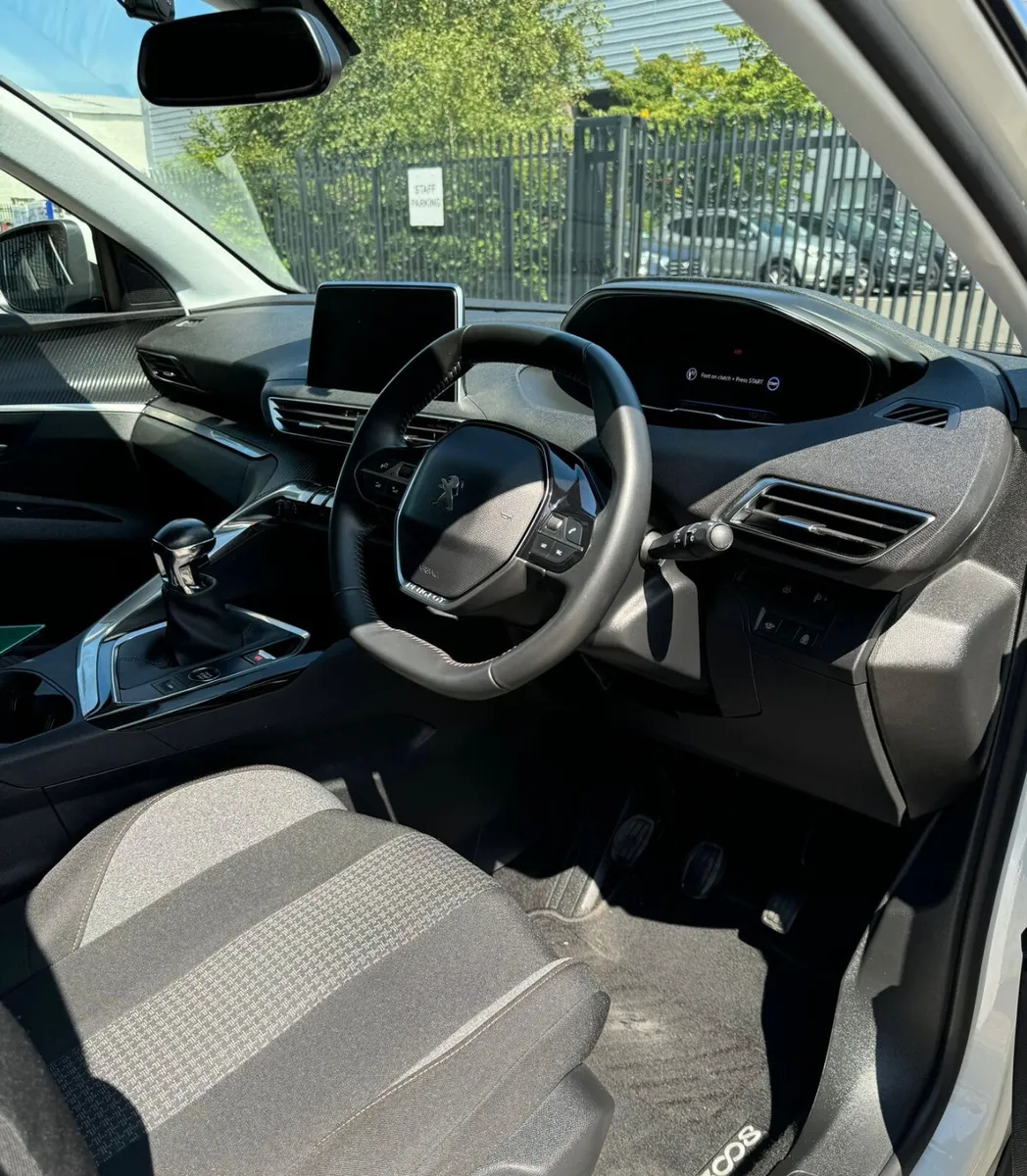 212 Peugeot 3008 NEW MODEL Commercial - Image 4