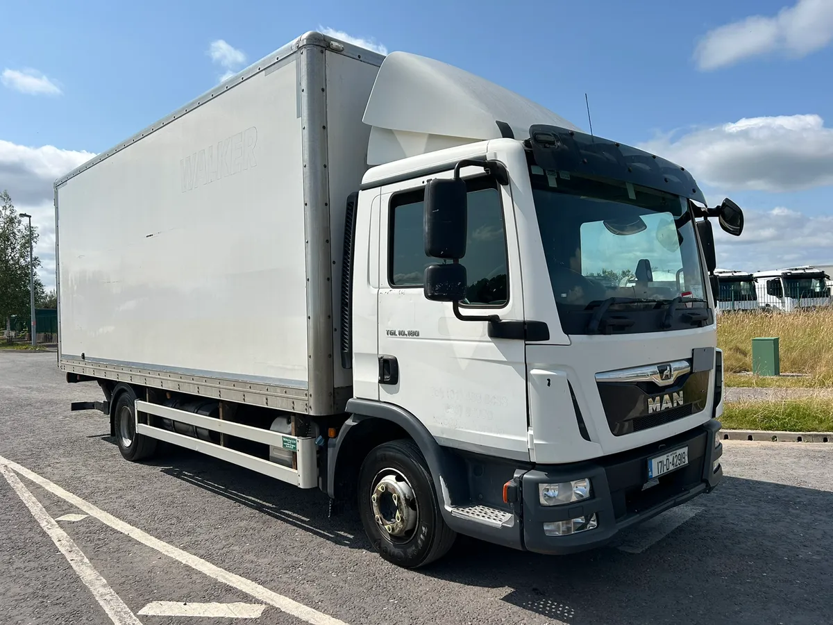 Man 10 Ton Boxvan - Image 1