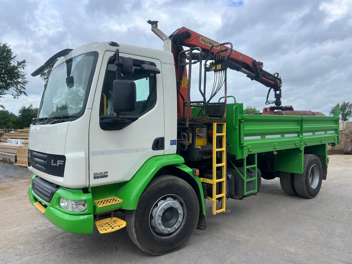 DAF 55/220 Tipper Grab 2013 - Image 2